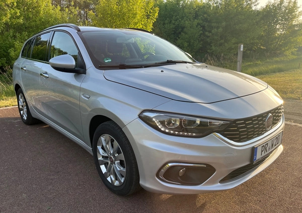 Fiat Tipo cena 48900 przebieg: 70021, rok produkcji 2019 z Murowana Goślina małe 631